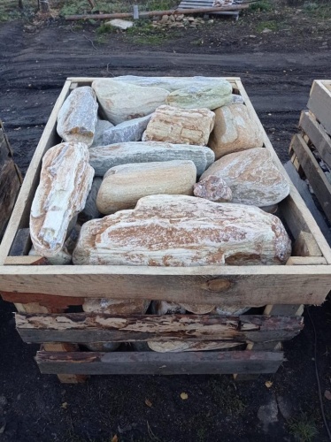 Златолит жёлтый, жёлто-зелёный глыбки и валуны для ланшафтного дизайна купить в Севастополе