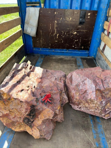 Ландшафтные глыбы красно-фиолетовые 200-1000 килограмм купить в Севастополе