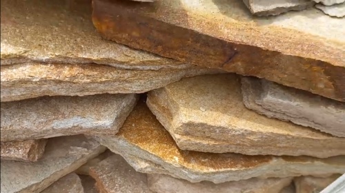 Плитняк златолит жёлтый золотистый для отмостки купить в Севастополе