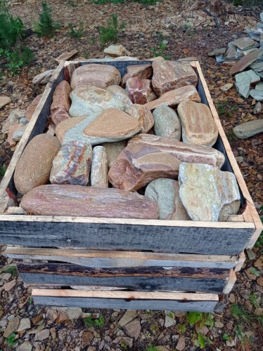 Златолит жёлтый, жёлто-зелёный глыбки и валуны для ланшафтного дизайна купить в Севастополе