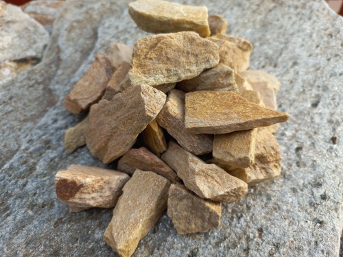 Златолит жёлтый декоративная каменная крошка купить в Севастополе