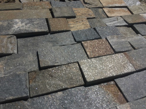 Плитка пилёная златолит Уральский для цоколя, отмостки купить в Севастополе