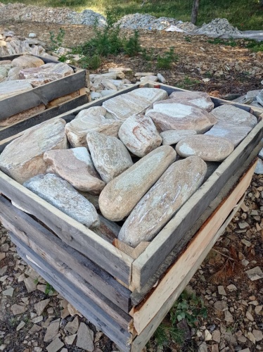 Златолит жёлтый, жёлто-зелёный глыбки и валуны для ланшафтного дизайна купить в Севастополе