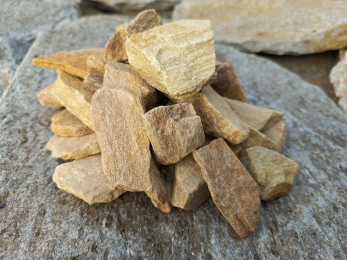 Златолит жёлтый декоративная каменная крошка купить в Севастополе