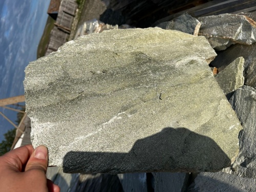 Плитняк златолит зелёный для цоколя, отмостки купить в Севастополе