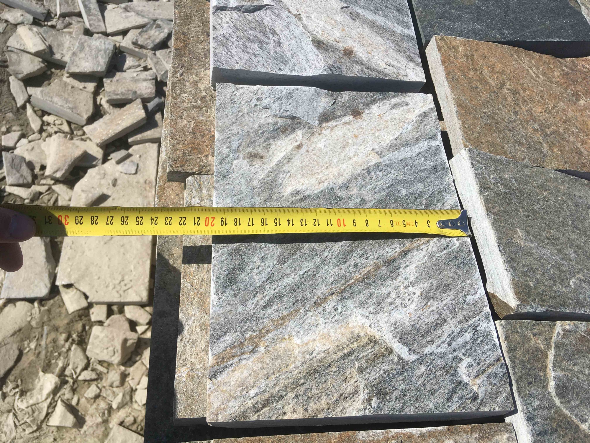 Плитка пилёная златолит Уральский для фасада купить в Севастополе