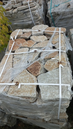 Плитняк галтованный гранитный для ландшафтного дизайна купить в Севастополе